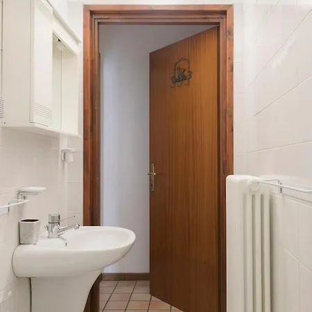 Διαμέρισμα Carlo's - Centre 5 Min From Train Station *